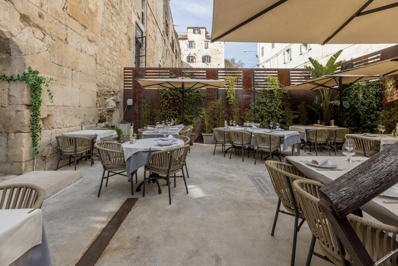 ספליט Leonis Restaurant & Rooms מראה חיצוני תמונה