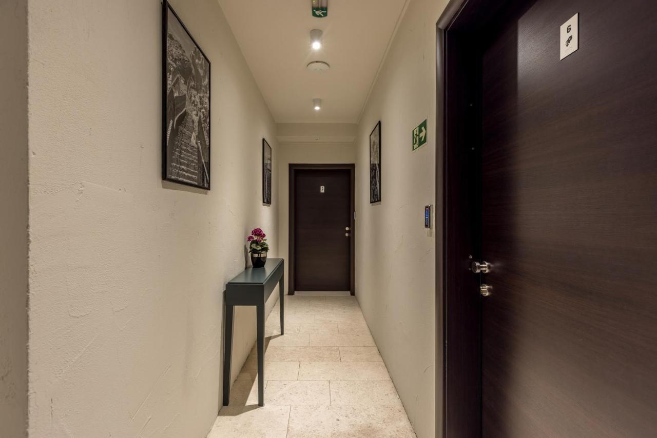 ספליט Leonis Restaurant & Rooms מראה חיצוני תמונה