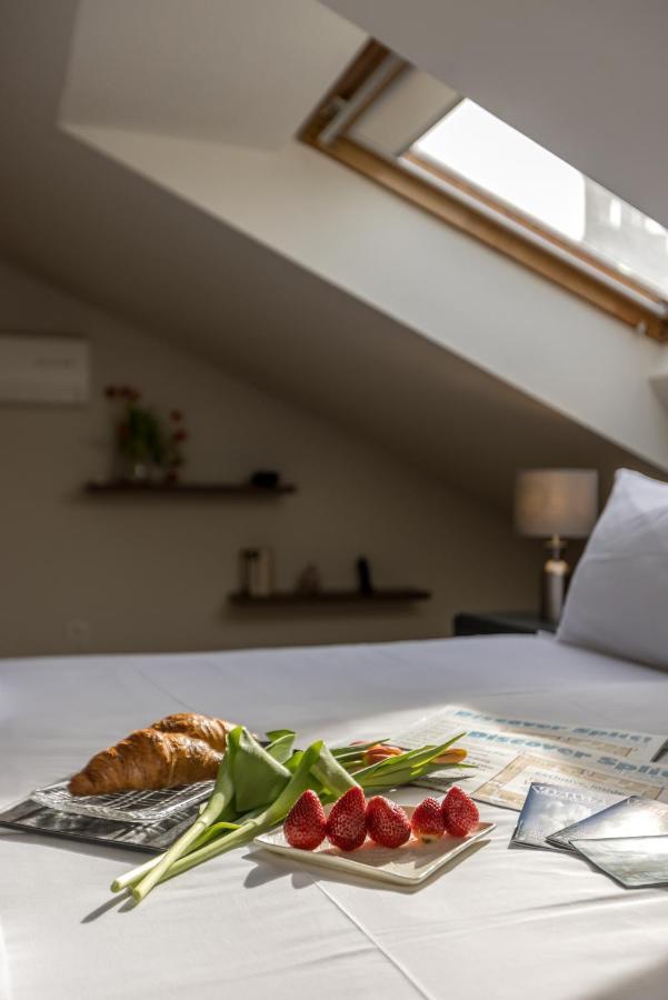 ספליט Leonis Restaurant & Rooms מראה חיצוני תמונה